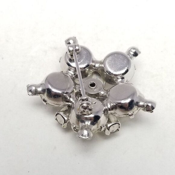Vintage Five Pointed Star Rhinestone Brooch, Silver Tone Sparkle, Radiant Pin - Picture 3 of 5
